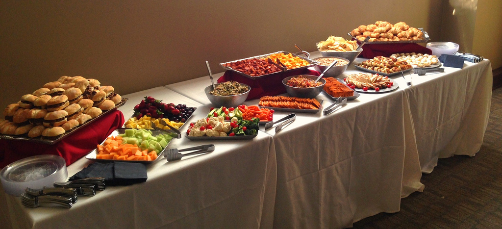 Decorations For A Buffet Table In Dining Room